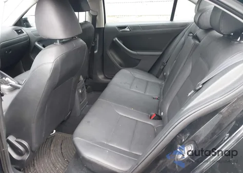 2011 Volkswagen Jetta 2.5L Se z USA, uszkodzony, nr VIN 3VWDZ7AJ2BM368362